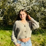 Margo, 19