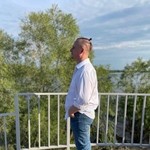 Alex, 43