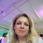 Natali, 44