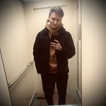 Viktor, 25
